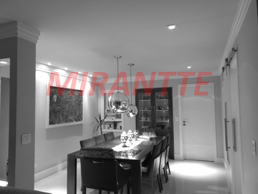 Apartamento de 243m² com 3 quartos em Vila Progresso