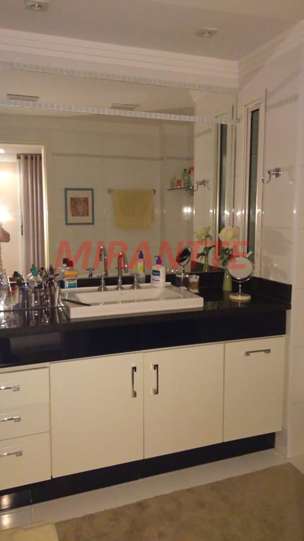 Apartamento de 243m² com 3 quartos em Vila Progresso