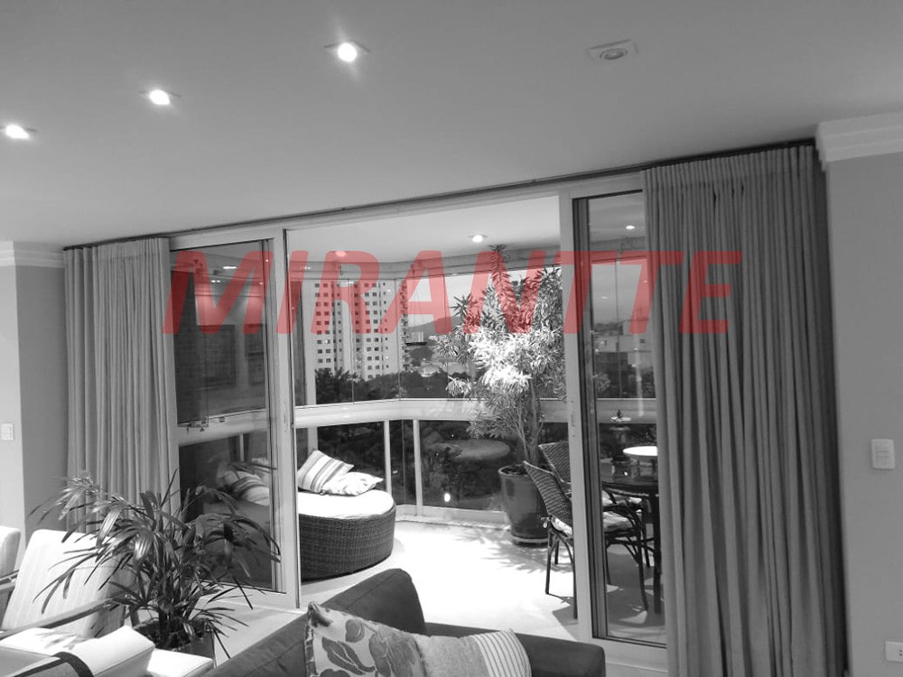 Apartamento de 243m² com 3 quartos em Vila Progresso