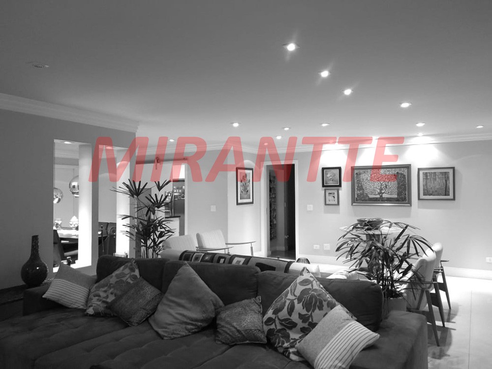 Apartamento de 243m² com 3 quartos em Vila Progresso