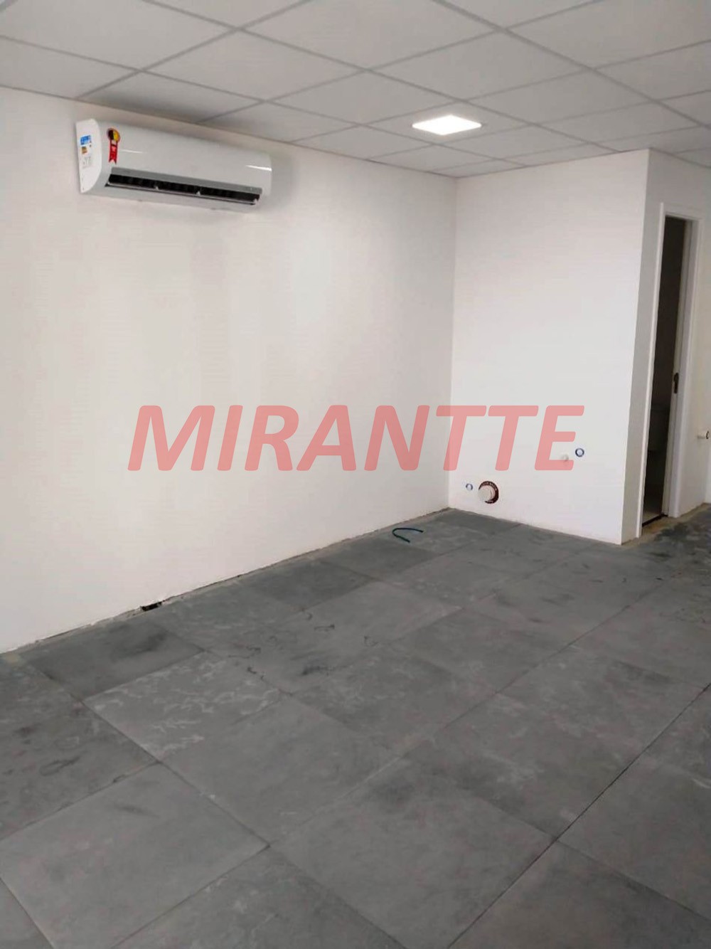 Conjunto comercial de 29m² em Barra Funda