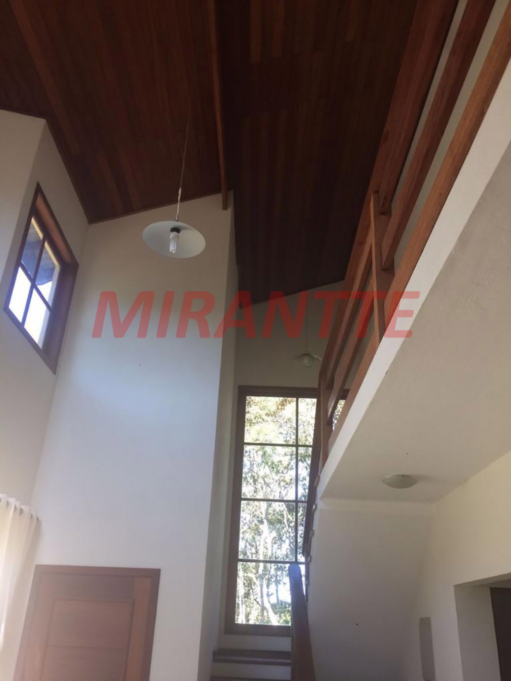 Sobrado de 350m² com 4 quartos em Centro – Mairiporã