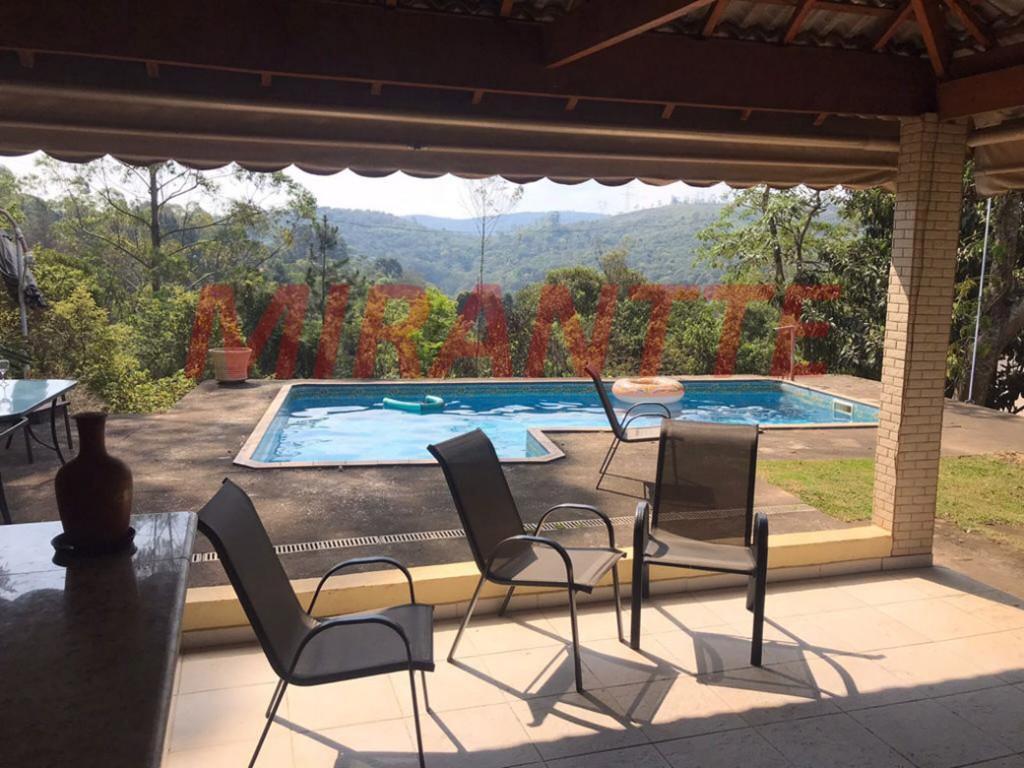 Sobrado de 350m² com 4 quartos em Centro – Mairiporã