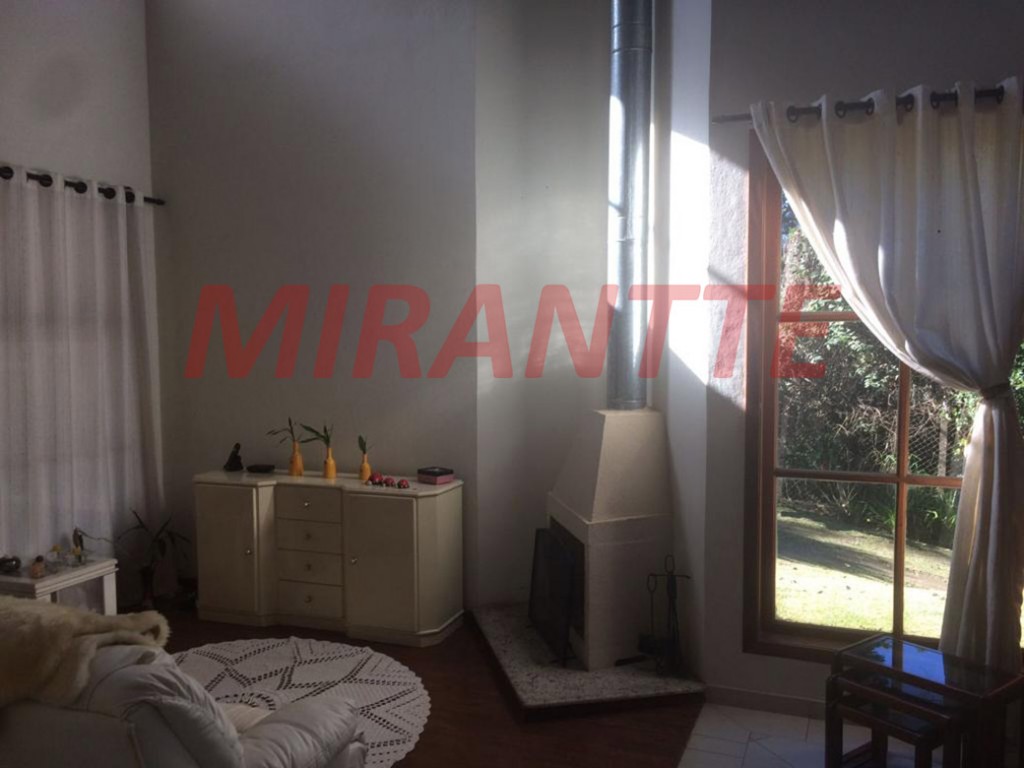 Sobrado de 350m² com 4 quartos em Centro – Mairiporã