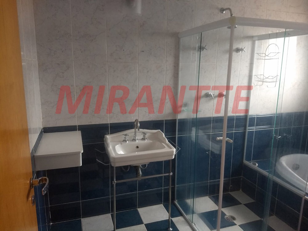 Sobrado de 306m² com 4 quartos em Vila Rosália