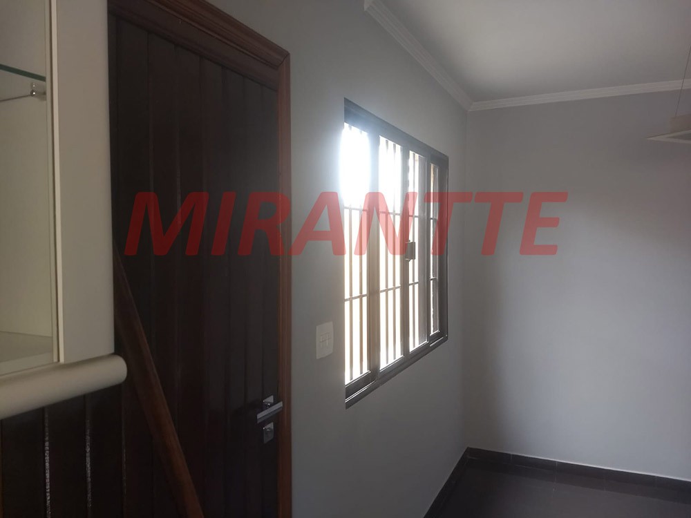 Sobrado de 306m² com 4 quartos em Vila Rosália