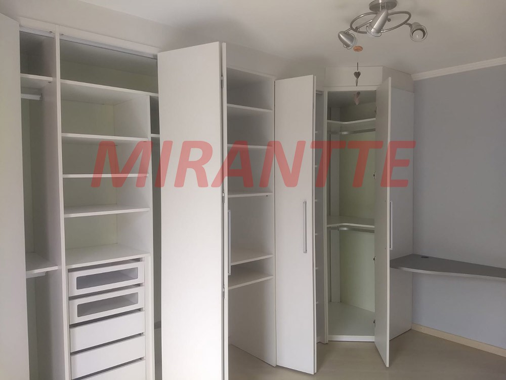 Sobrado de 306m² com 4 quartos em Vila Rosália