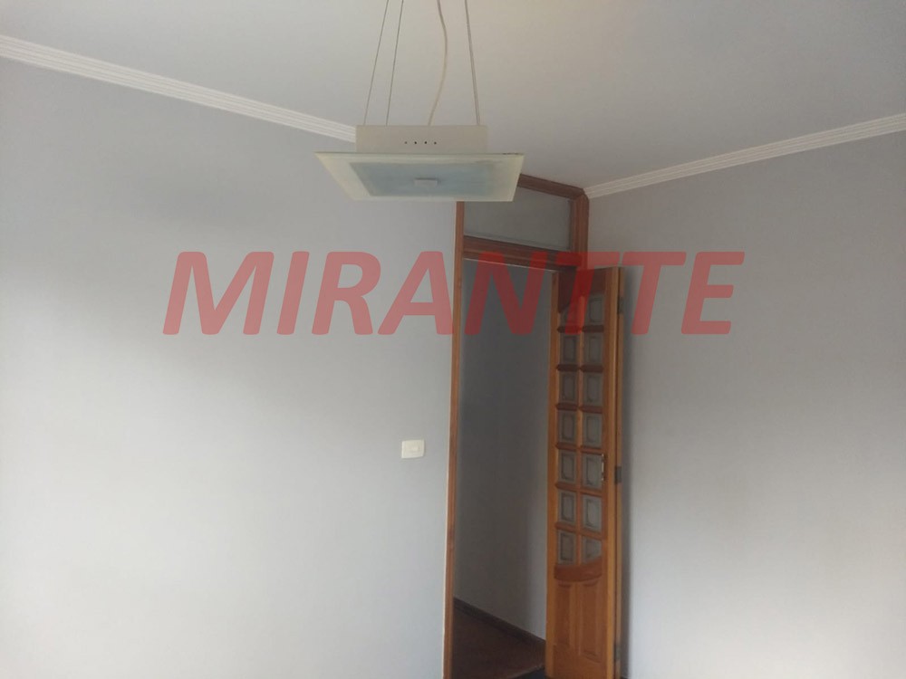 Sobrado de 306m² com 4 quartos em Vila Rosália
