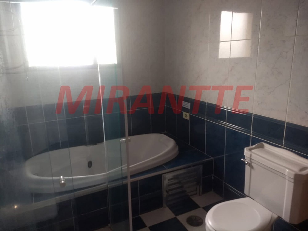 Sobrado de 306m² com 4 quartos em Vila Rosália