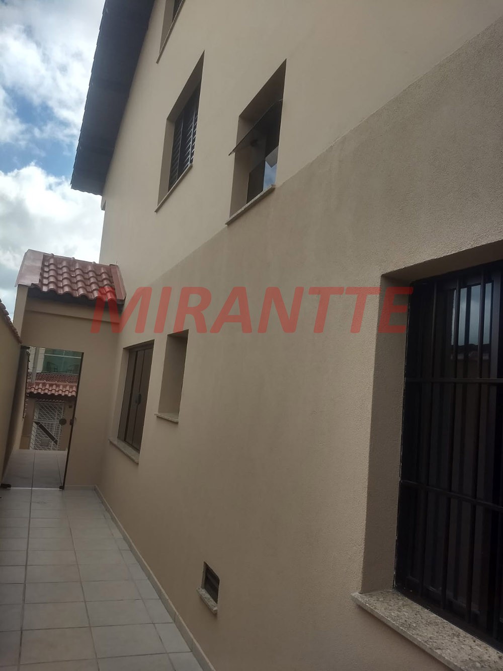 Sobrado de 306m² com 4 quartos em Vila Rosália