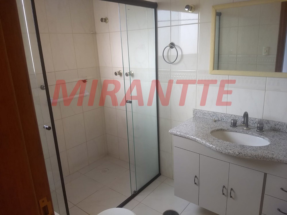 Sobrado de 306m² com 4 quartos em Vila Rosália