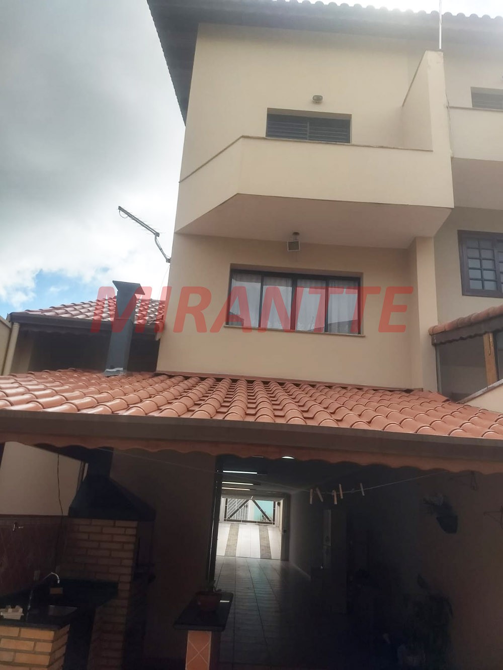 Sobrado de 306m² com 4 quartos em Vila Rosália