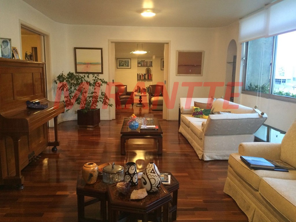 Apartamento de 250m² com 4 quartos em Bela Vista