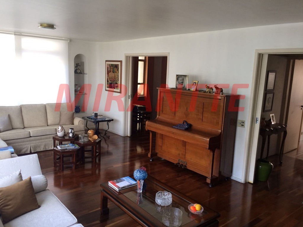 Apartamento de 250m² com 4 quartos em Bela Vista