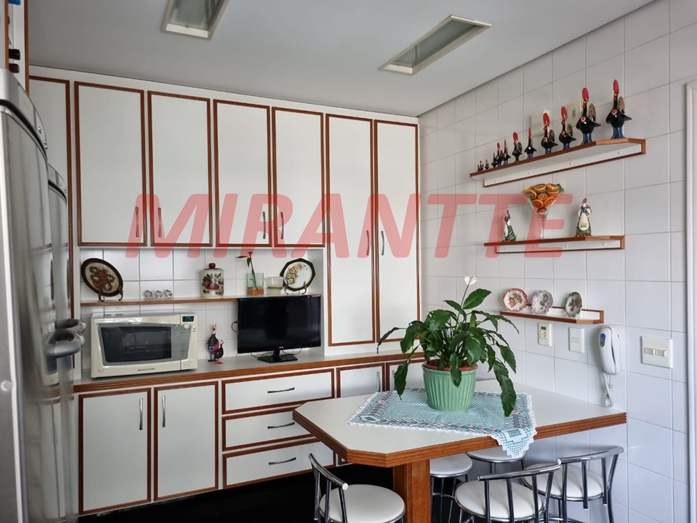Apartamento de 220m² com 4 quartos em Santana