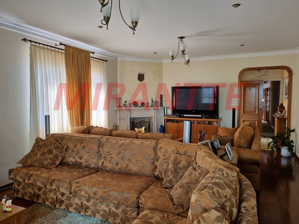 Apartamento de 220m² com 4 quartos em Santana
