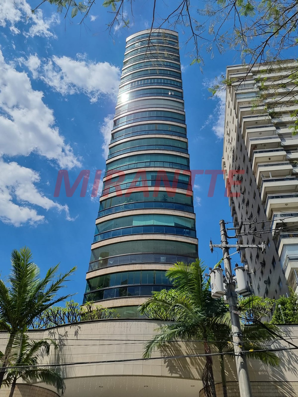 Apartamento de 220m² com 4 quartos em Santana