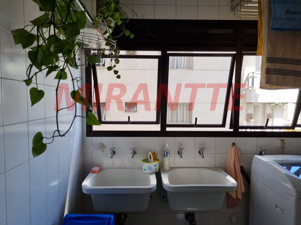 Apartamento de 220m² com 4 quartos em Santana