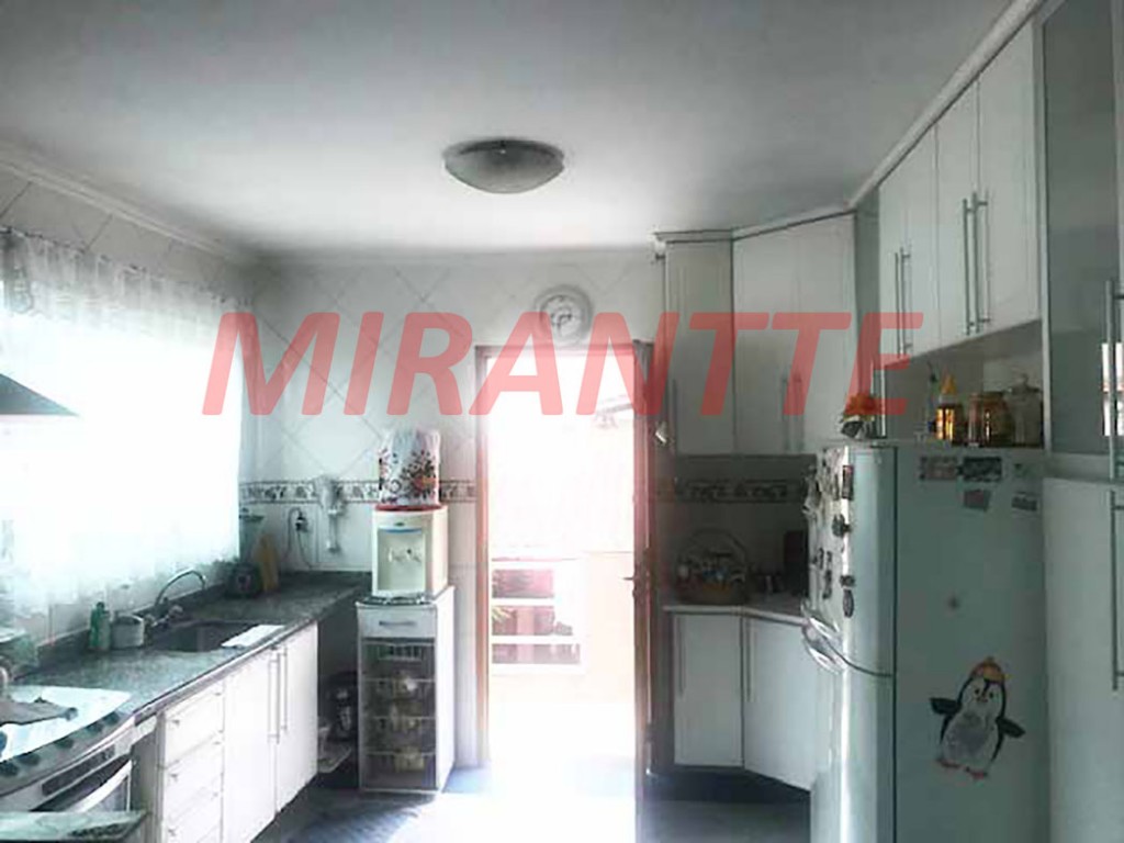 Sobrado de 145m² com 3 quartos em Vila Mazzei