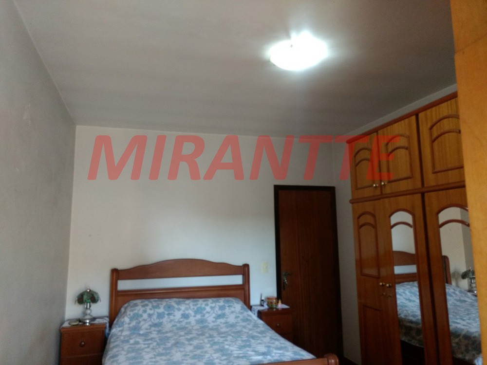Sobrado de 220m² com 4 quartos em Limão