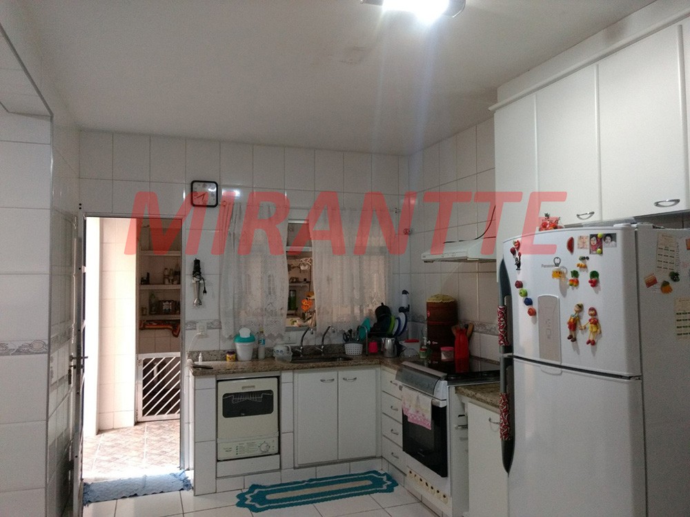 Sobrado de 220m² com 4 quartos em Limão