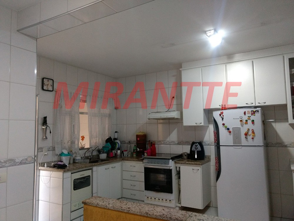 Sobrado de 220m² com 4 quartos em Limão
