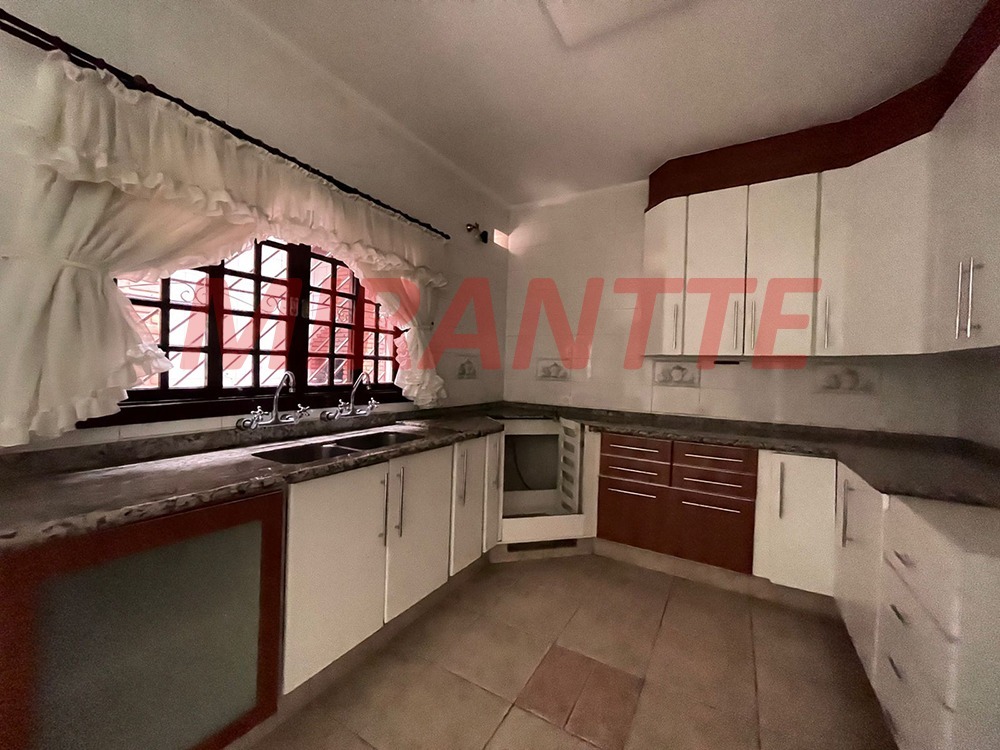Sobrado de 272m² com 3 quartos em Casa Verde