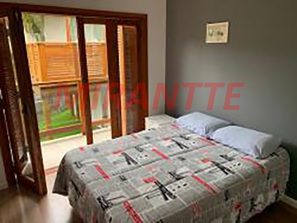 Sobrado de 240m² com 3 quartos em Portão