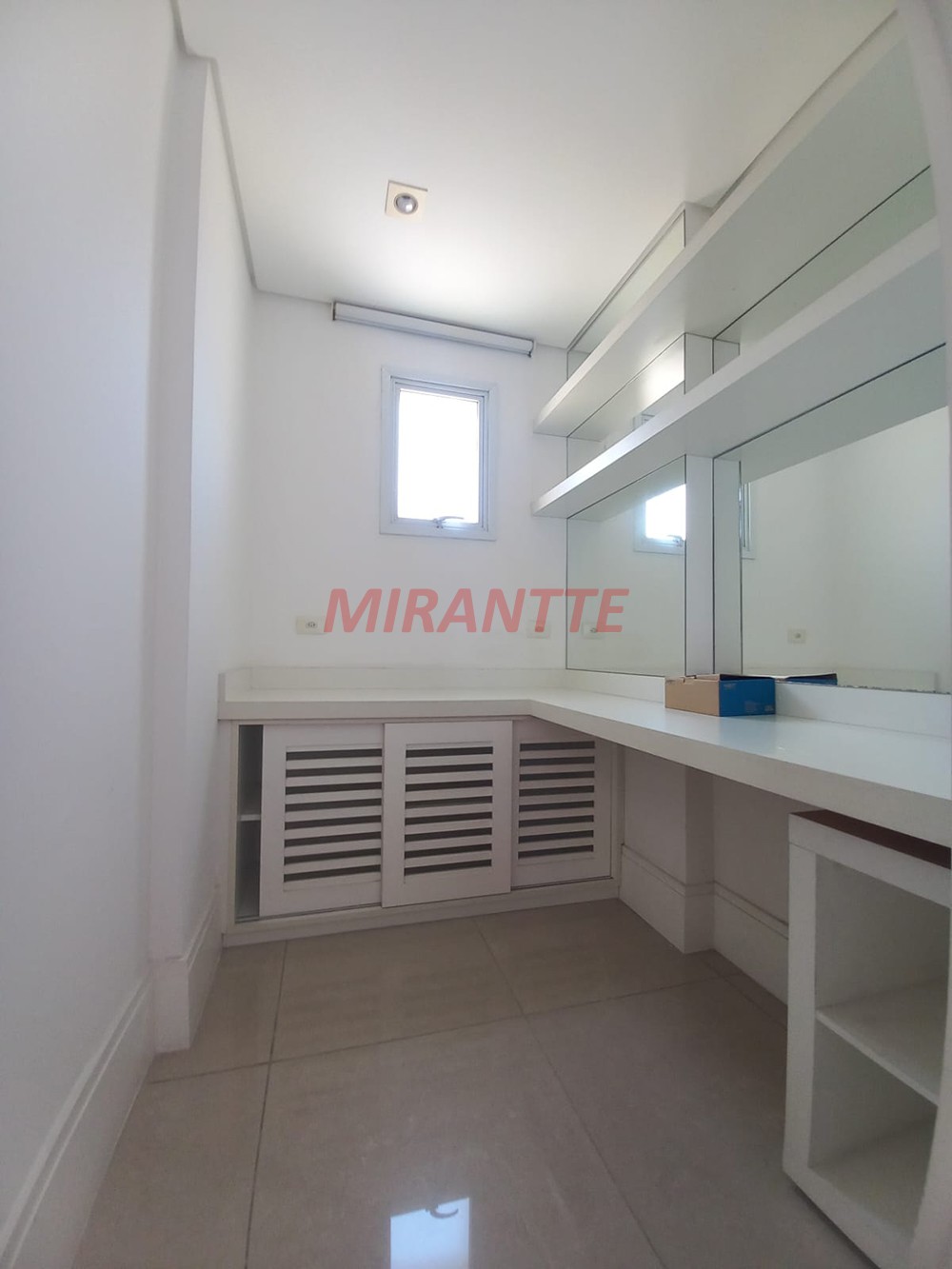 Apartamento de 169m² com 3 quartos em Santana
