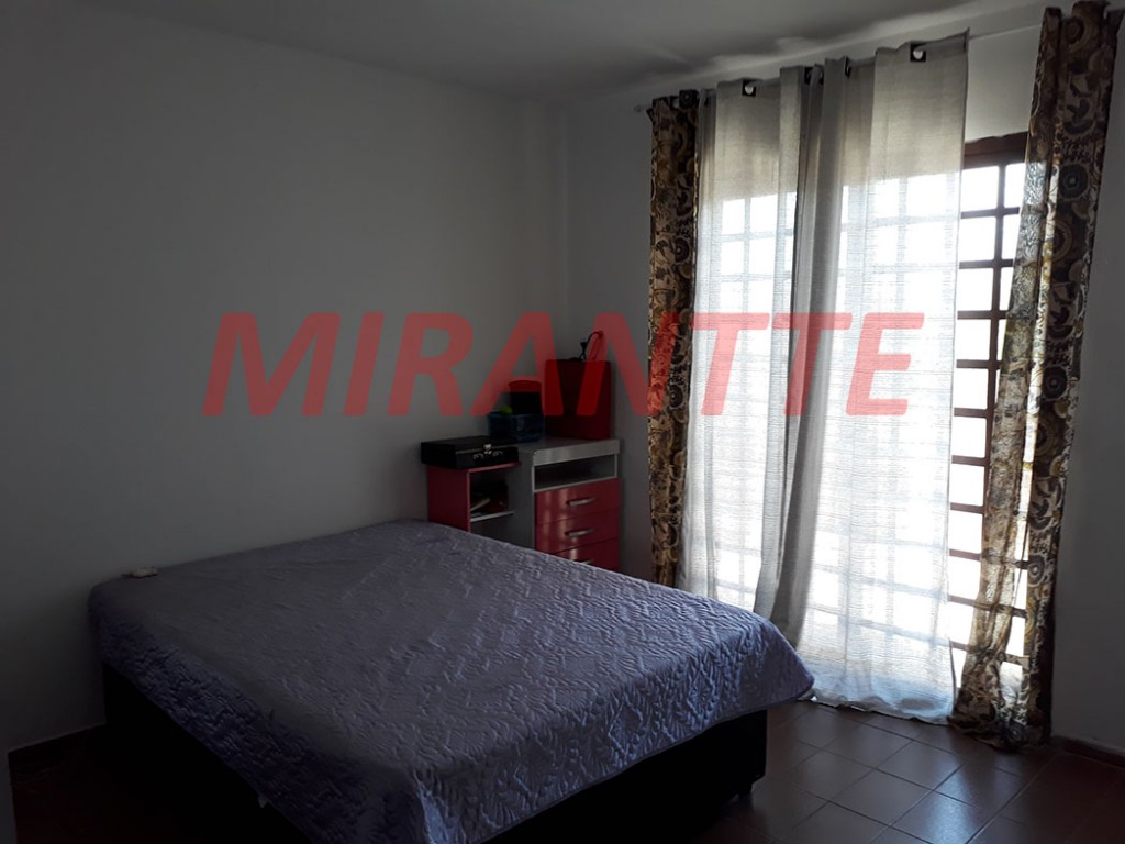 Sobrado de 208m² com 4 quartos em Centro