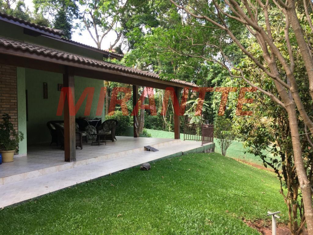 Casa terrea de 294m² com 3 quartos em Serra da Cantareira