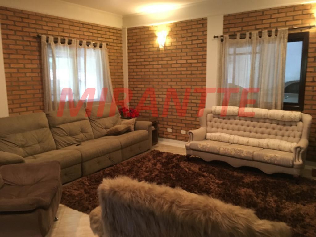 Casa terrea de 294m² com 3 quartos em Serra da Cantareira