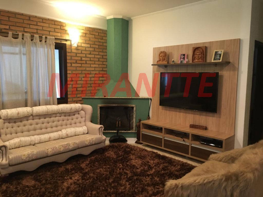 Casa terrea de 294m² com 3 quartos em Serra da Cantareira
