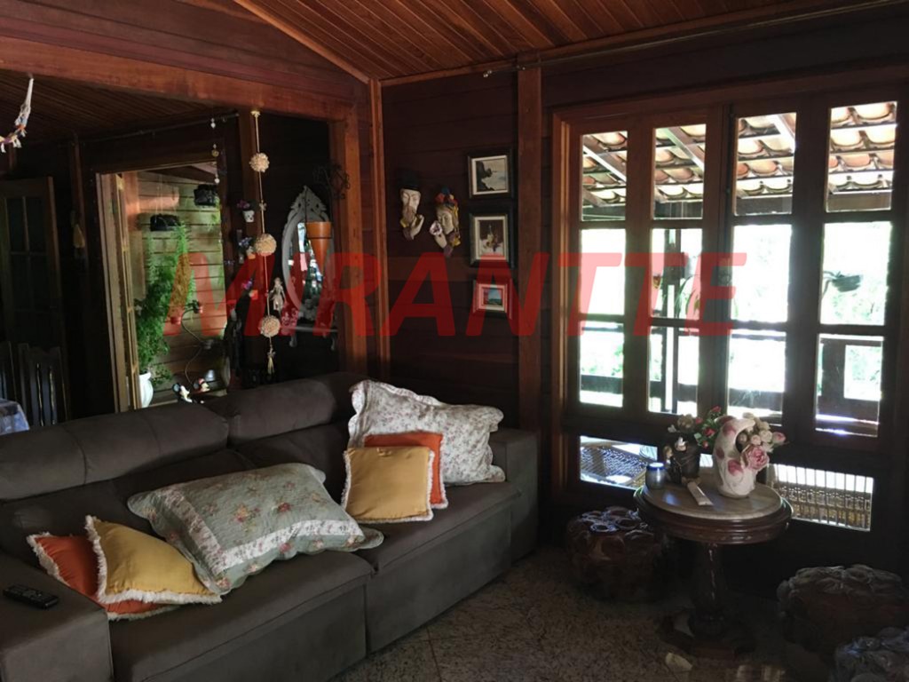 Casa terrea de 196m² com 4 quartos em Serra Da Cantareira