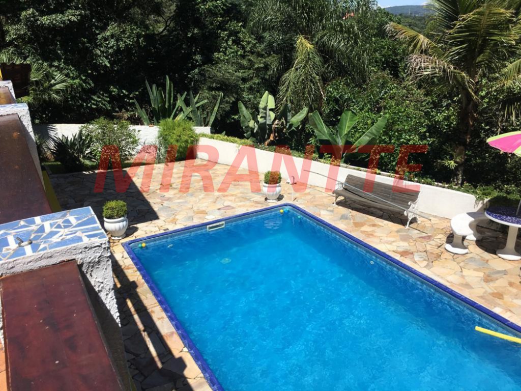 Casa terrea de 196m² com 4 quartos em Serra Da Cantareira