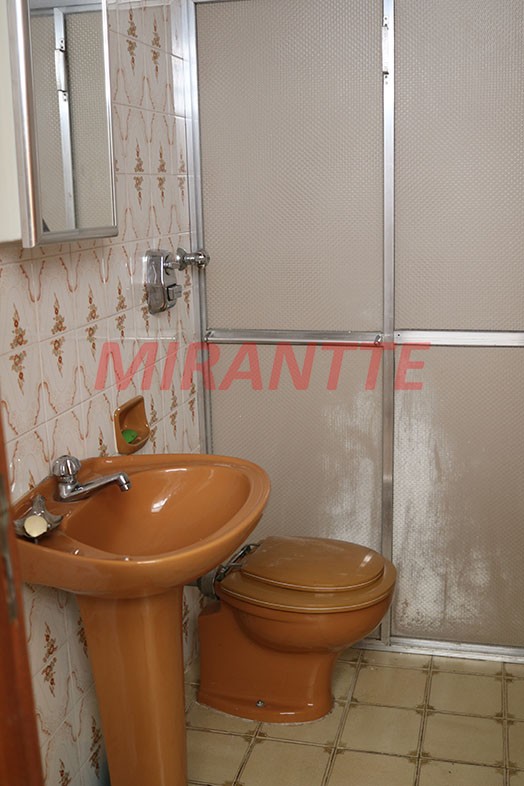 Sobrado com 4 quartos em Jardim Bibi