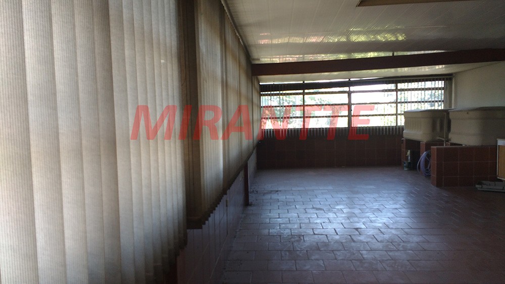Sobrado de 330m² com 2 quartos em Casa Verde