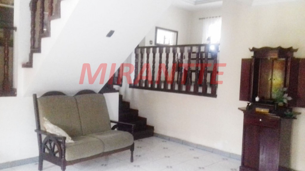Sobrado de 250m² com 4 quartos em Jardim Três Marias