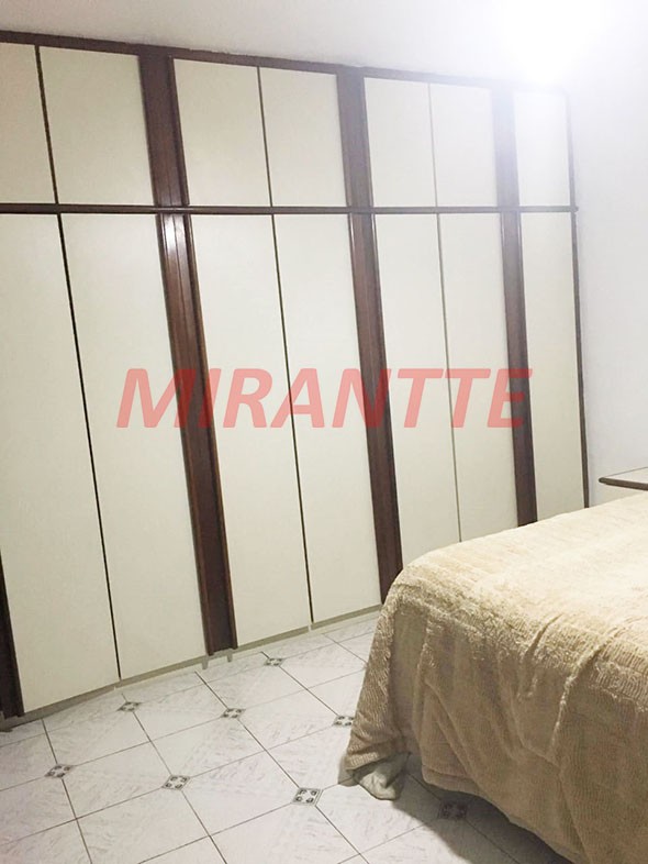 Sobrado de 250m² com 4 quartos em Jardim Três Marias
