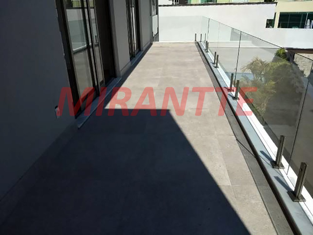 Cond. fechado de 637m² com 4 quartos em Vila Yolanda