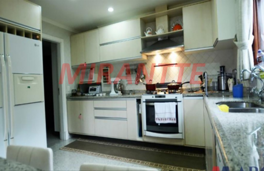 Sobrado de 560m² com 5 quartos em CAPIVARI