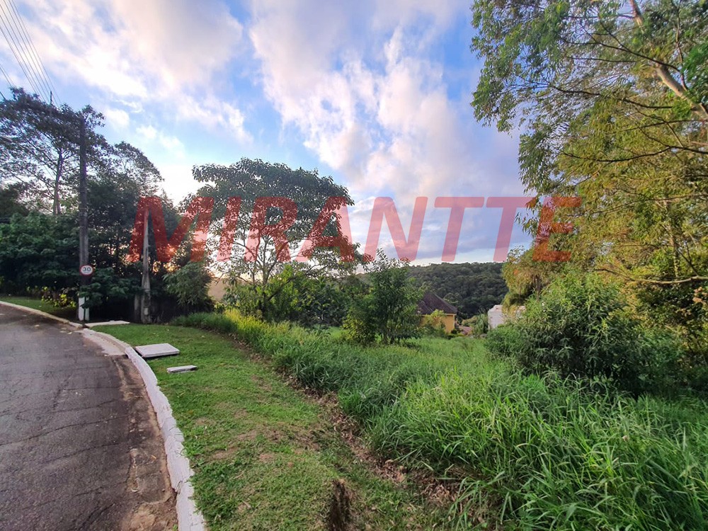 Terreno de 1360m² em Serra Da Cantareira