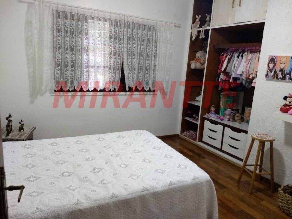 Sobrado de 319m² com 3 quartos em Água Fria