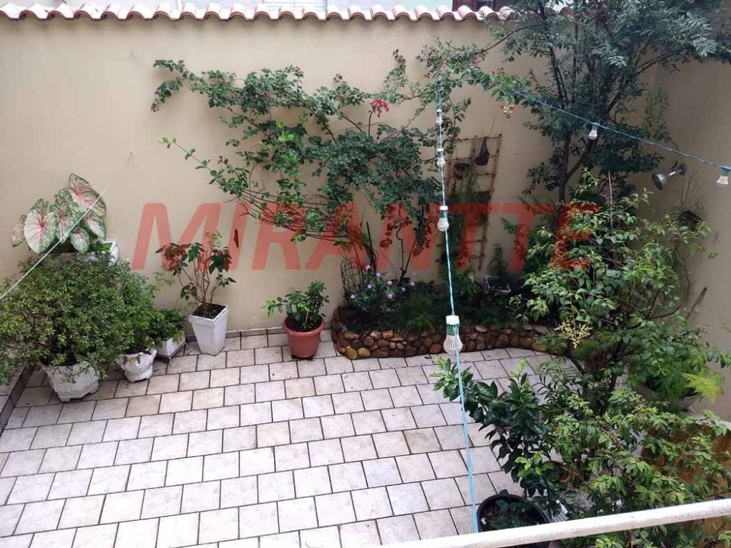Sobrado de 319m² com 3 quartos em Água Fria