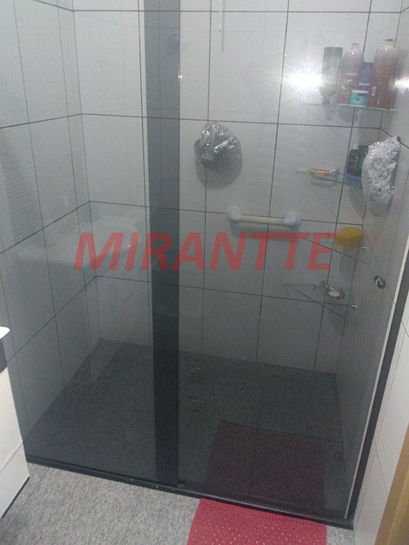 Sobrado de 172m² com 3 quartos em Vila Baruel