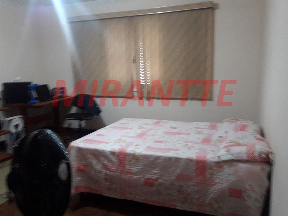 Sobrado de 176m² com 3 quartos em Vila Nivi