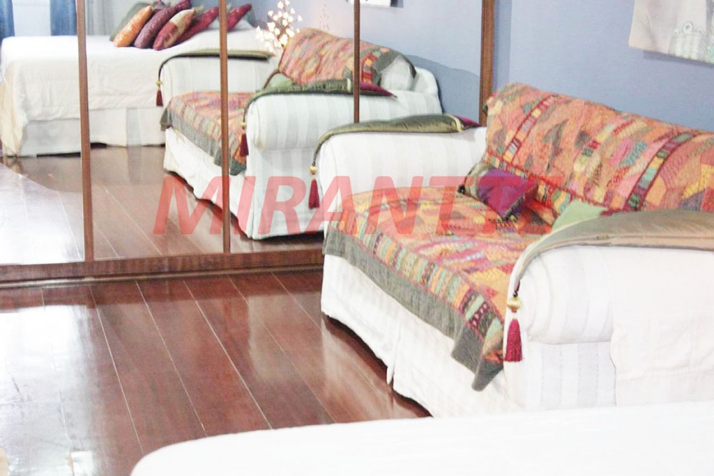 Sobrado de 340m² com 3 quartos em Jardim Virginia Bianca