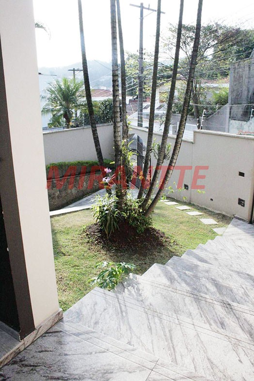 Sobrado de 340m² com 3 quartos em Jardim Virginia Bianca