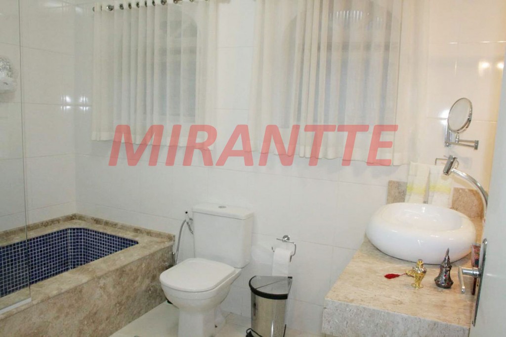 Sobrado de 340m² com 3 quartos em Jardim Virginia Bianca