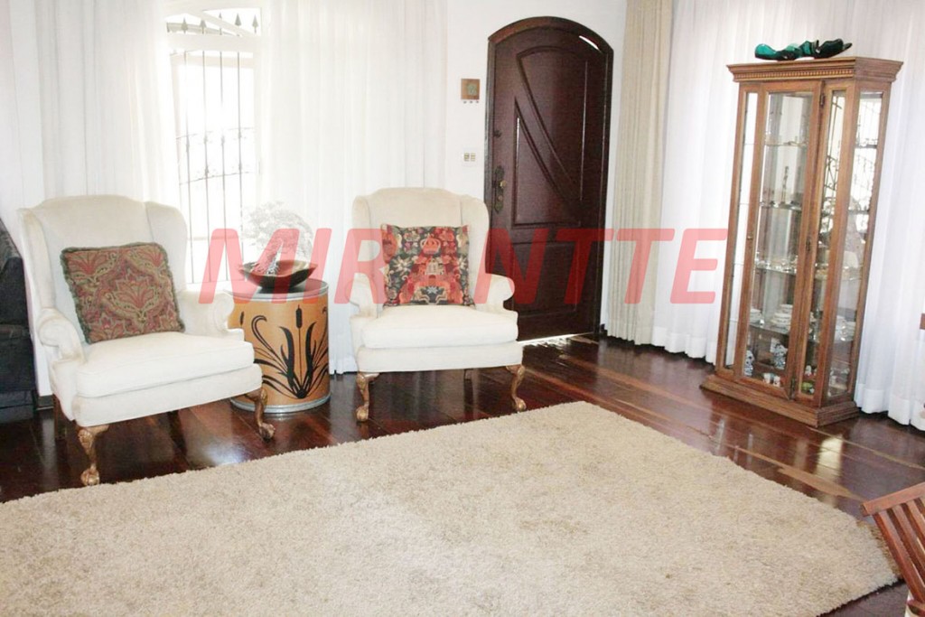 Sobrado de 340m² com 3 quartos em Jardim Virginia Bianca